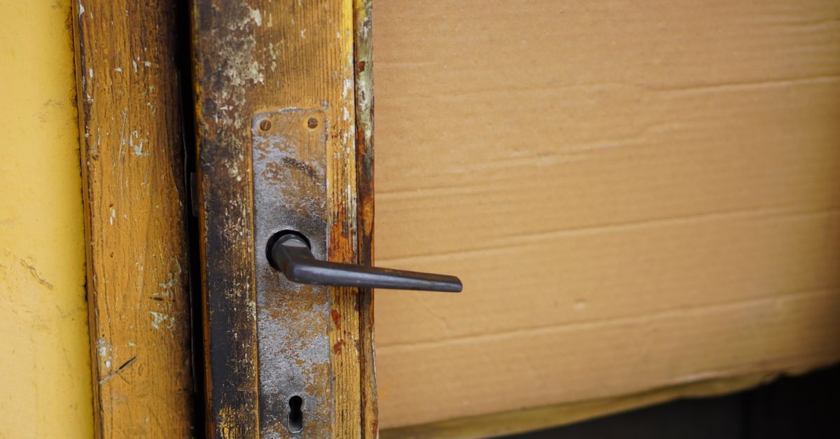 Door Knob Lock Installation — Manhasset Locksmith