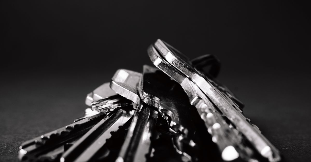 door security hardware — Manhasset Locksmith