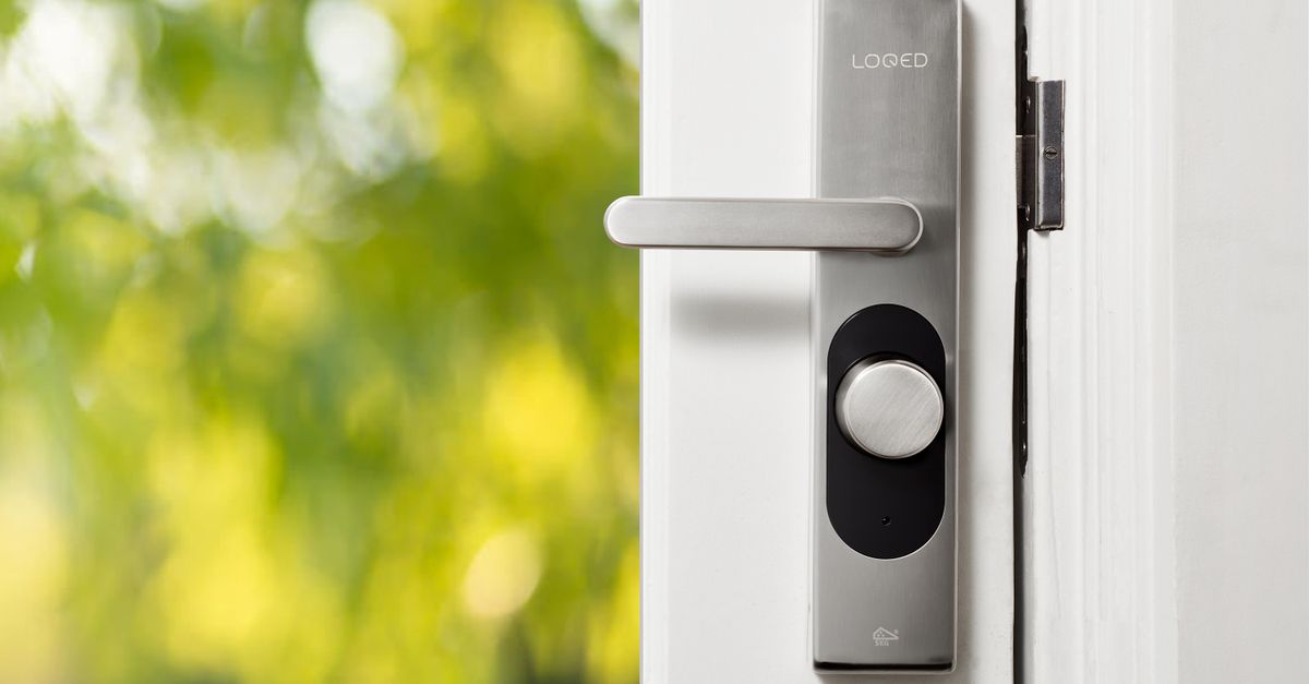 front door lock key — Manhasset Locksmith