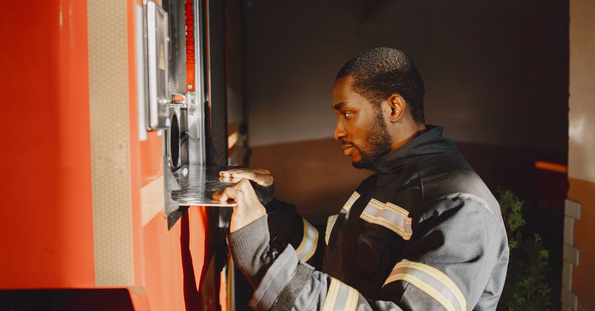 Emergency Locksmith Response and What Determines Your Final Price — Manhasset Locksmith